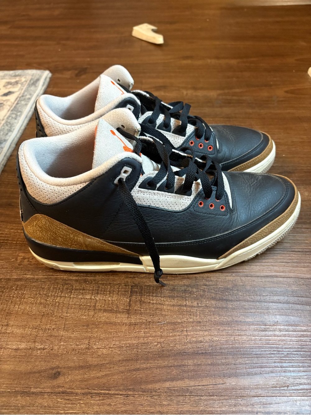 Air jordan retro 3 Men’s Black, Gold & Orange Low-Top Sneakers size 13
